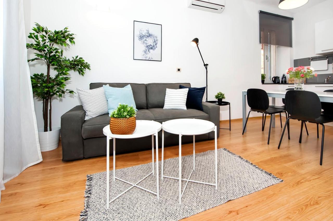 Apartment Mimi 로비니 외부 사진