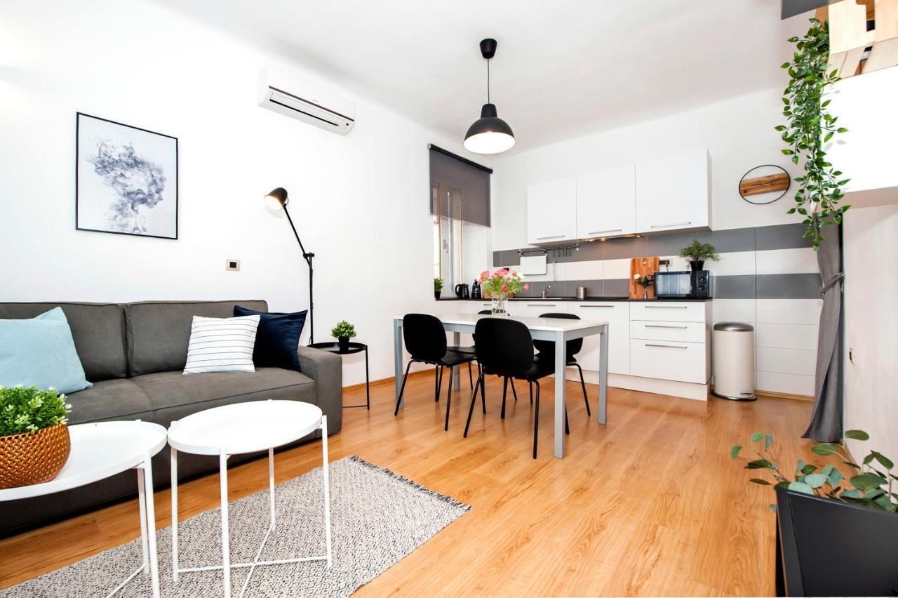 Apartment Mimi 로비니 외부 사진
