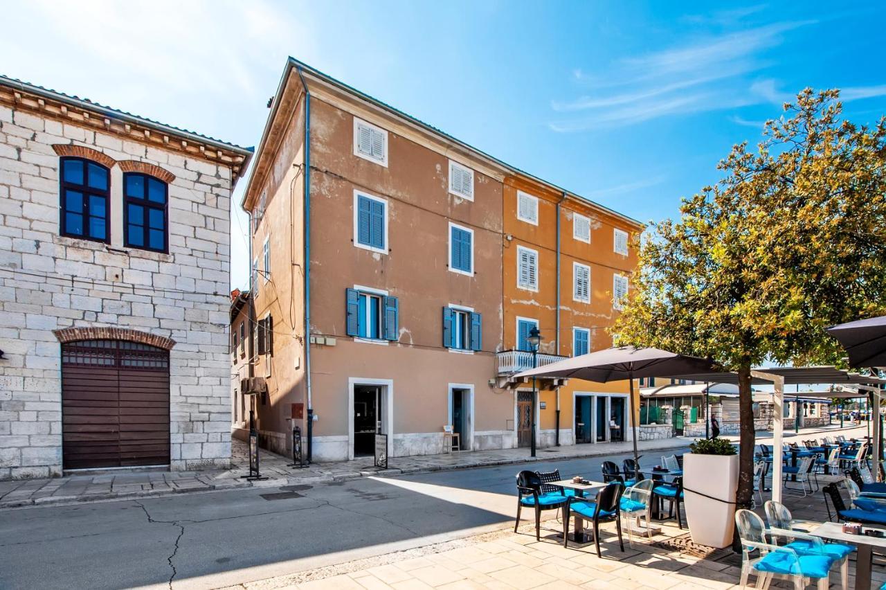 Apartment Mimi 로비니 외부 사진
